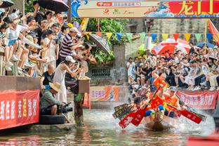 邮报：水晶宫打算解雇霍奇森，洛佩特吉等人在新帅候选名单上